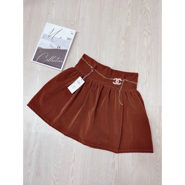 Chân váy nhung ngắn xoè tặng kèm dây xích UK alohashop91