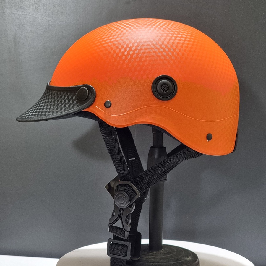 Mũ bảo hiểm lưỡi trai cao cấp GRO HELMET vân cacbon nhiều màu cá tính