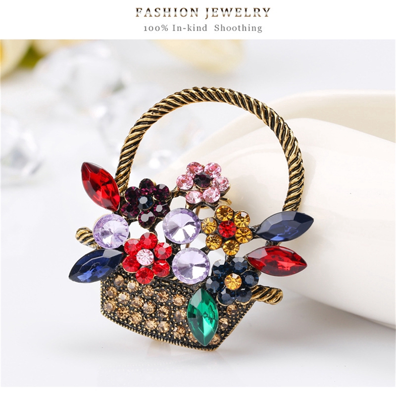 Huy hiệu cài áo hình giỏ hoa đính đá sang trọng cho nữ