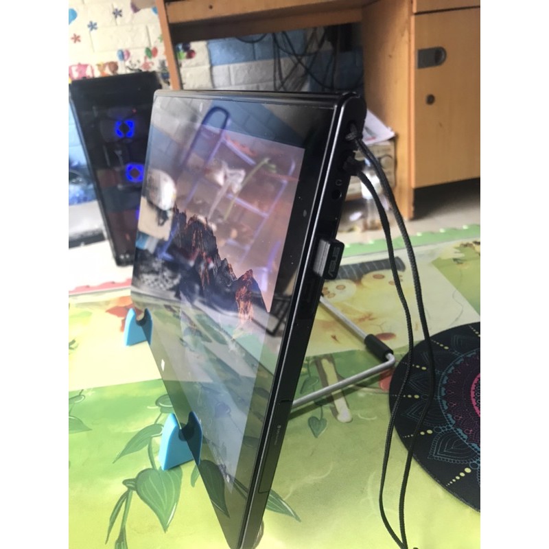 Laptop 2 trong 1 Fujitsu Stylistic Q704 đã qua sử dụng | BigBuy360 - bigbuy360.vn