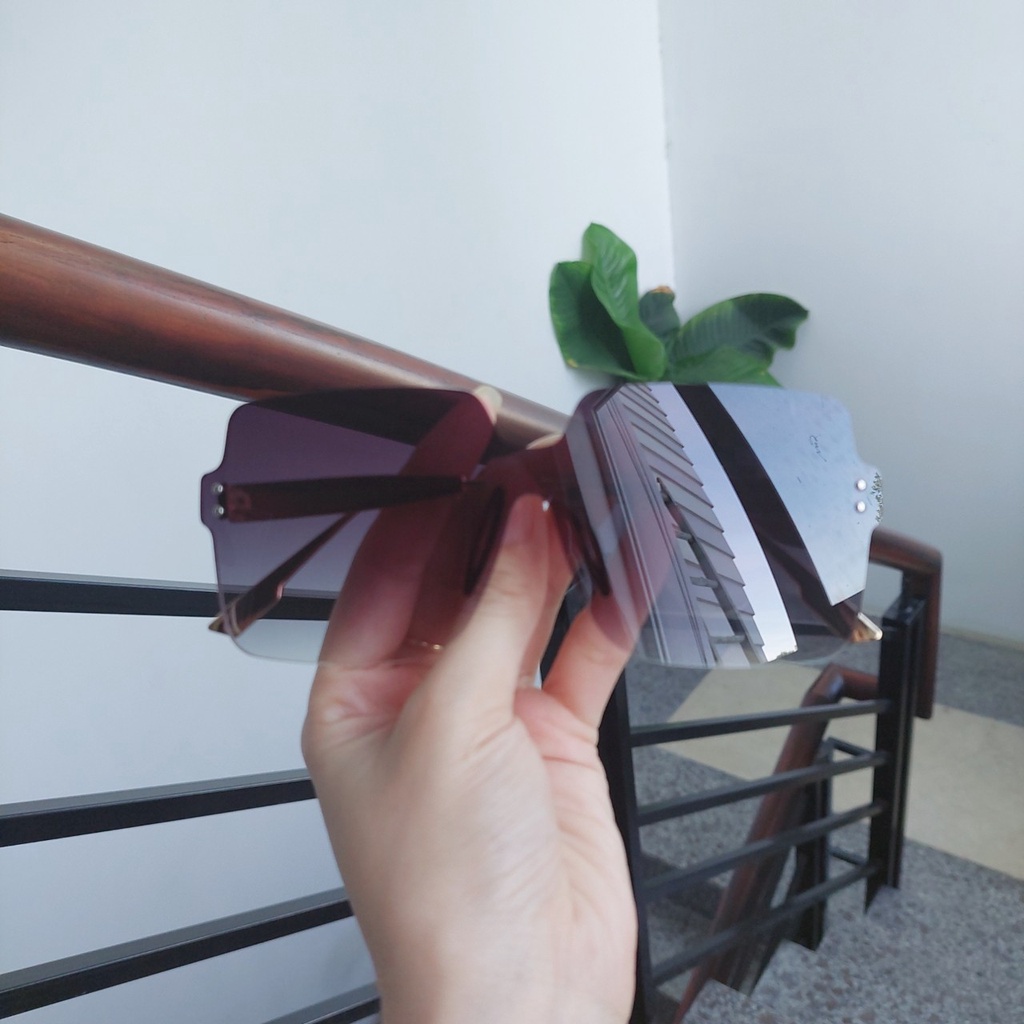 Mắt kính thời trang, kính đi biển tràn viền