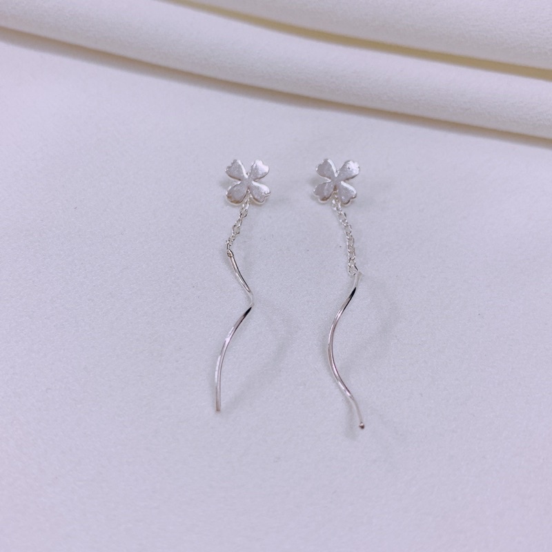Bông tai cỏ 4 lá gắn tua LINH'S MIU SILVER Bông tai bạc ta
