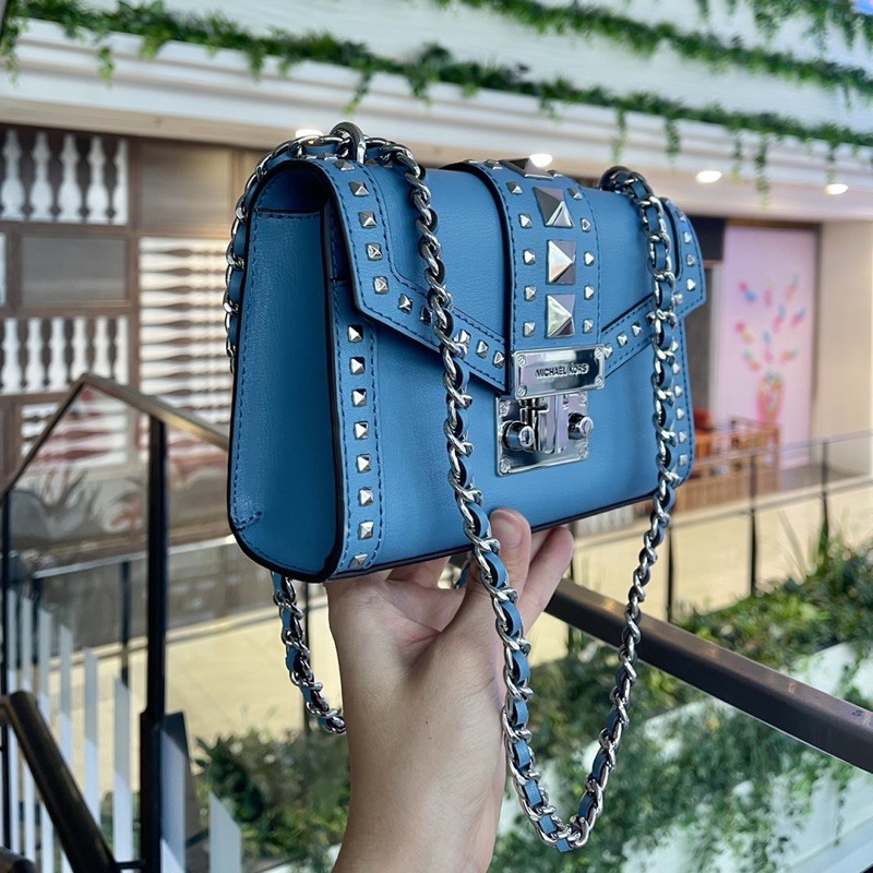 Túi Michael Kors đinh tán nhỏ xinh