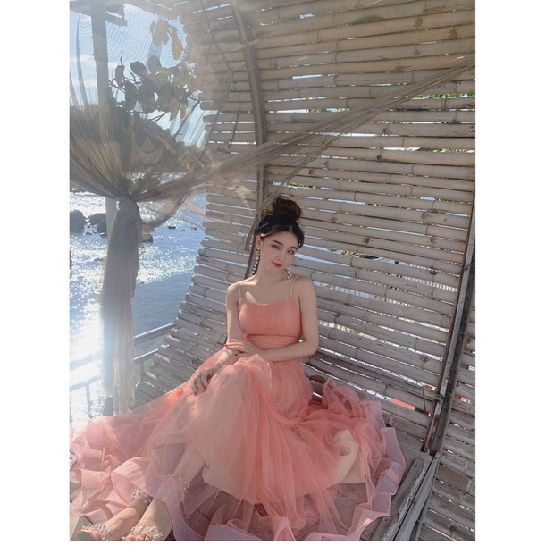 ĐẦM LƯỚI HAI TẦNG DÁNG XÒE CHẤT VẢI NHẸ NHÀNG THƯỚT THA XINH TỎA NẮNG UP