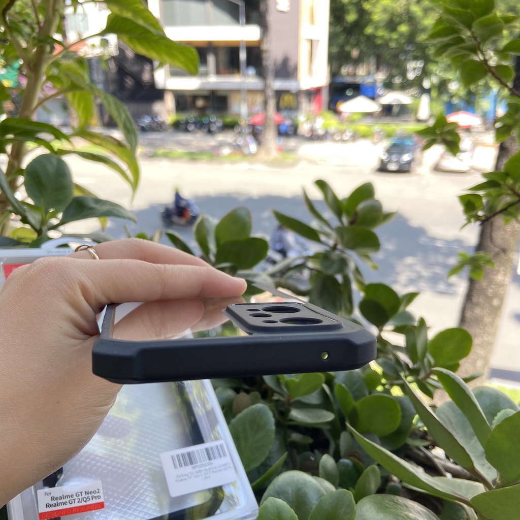 Ốp lưng XUNDD Realme GT Neo 2 / GT2 / Q5 Pro - Lưng trong suốt, Viền TPU Đen, Chống sốc