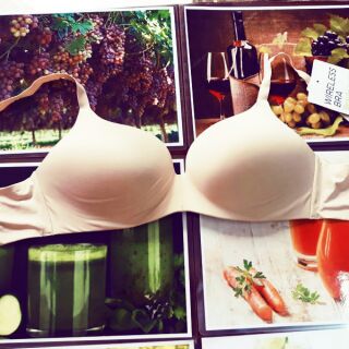 Áo ngực không gọng không viền Uniqlo ( có bill chính hãng)