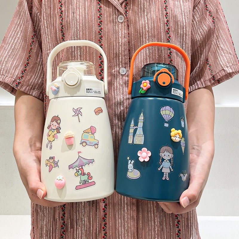 Bình Giữ Nhiệt 850ml, Bình Giữ Nhiệt Cute Có Ống Hút, Inox 304 Cao Cấp Không Gỉ Tặng Kèm Sticker