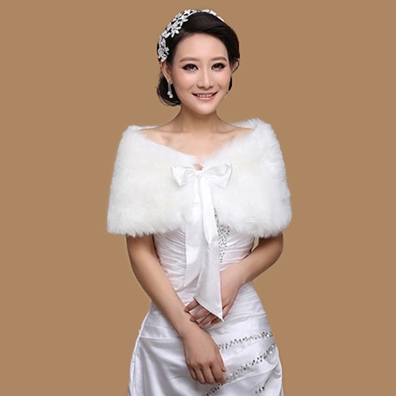 Áo Choàng Lông Thú Sang Trọng Cho Cô Dâu