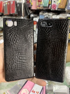 Ốp lưng BlackBerry Key One, Key 2 cứng kiểu vân da