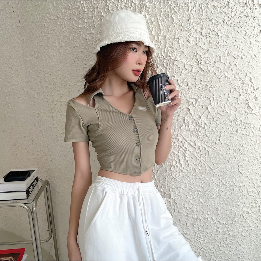 Áo croptop nữ body ngắn tay TOPTIFY polo khoét vai đính logo Love More Top AC243 | WebRaoVat - webraovat.net.vn