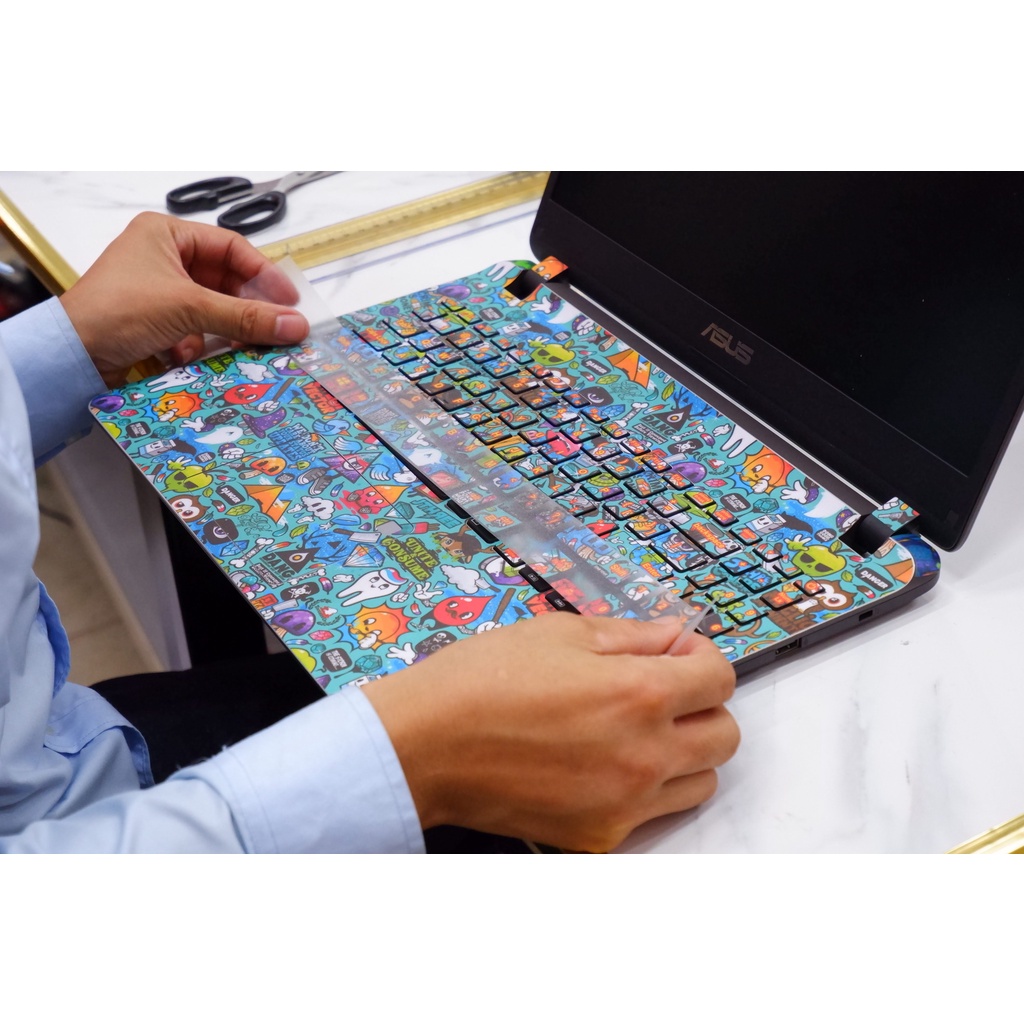 Skin dán laptop mẫu Stickerbomb stic263