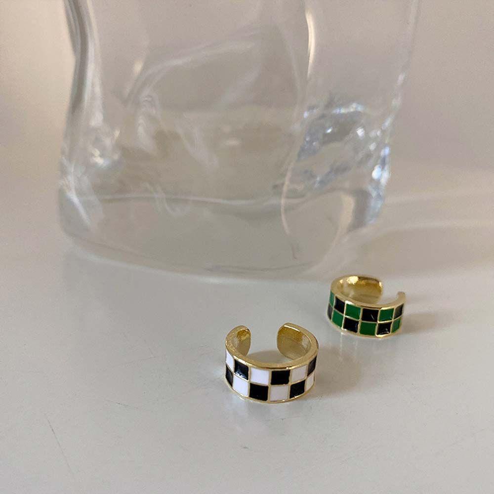 Khuyên Kẹp Vành Tai Họa Tiết Caro Phong Cách Vintage Thanh Lịch Cho Nữ