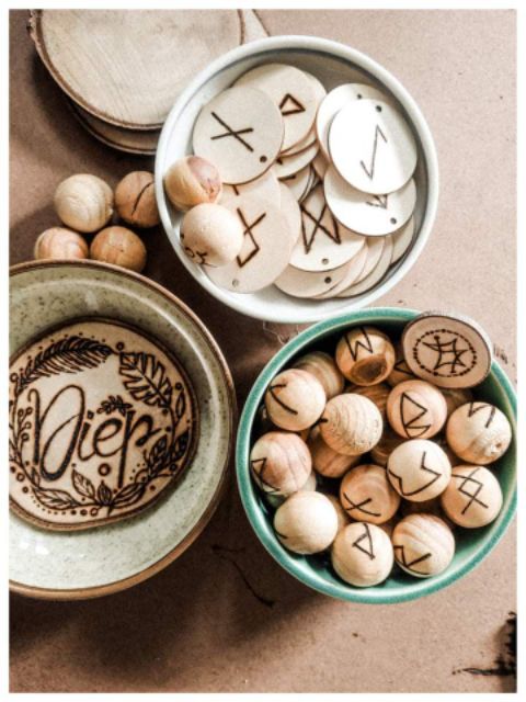 Bộ runes khắc tay lên gỗ | BigBuy360 - bigbuy360.vn