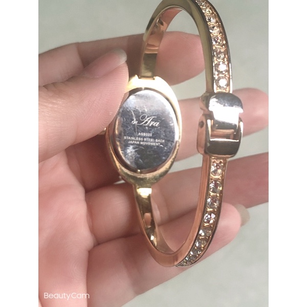 Đồng hồ nữ hiệu sara quartz