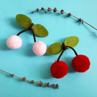 Kẹp tóc / Cột tóc Cherry pompom loli đáng yêu cho bé anh đào