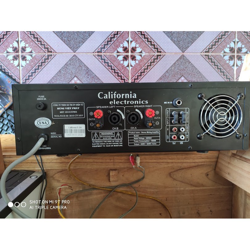Âm ly  liền vang California  F330, chống hú mic, có blutoot tiện dụng, chuẩn hãng, hát hay