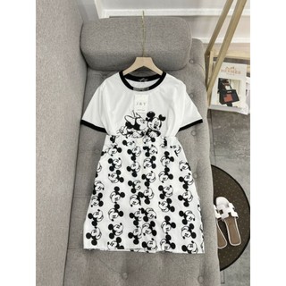 Set áo phông micky + chân váy kaki