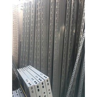 Thanh sắt V Lỗ 30x50mm dày 2 ly - dài 1m