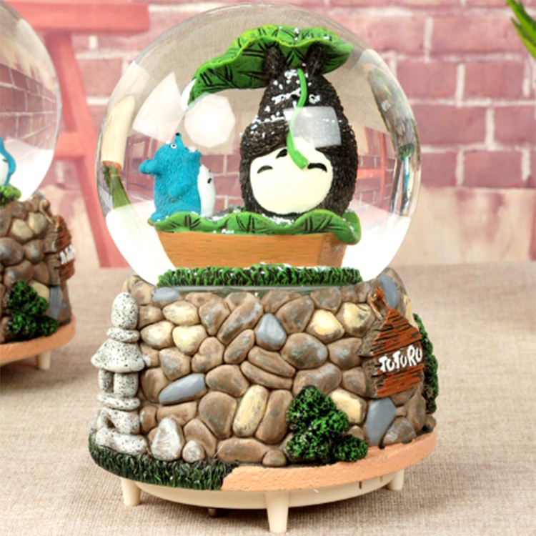 Quả Cầu Tuyết phát Nhạc có Đèn Totoro (10*15cm)