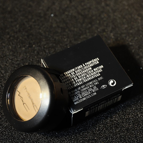 MAC omega monochrome eye shadow nose shadow matte earth color repair powder face shadow gray tone brown