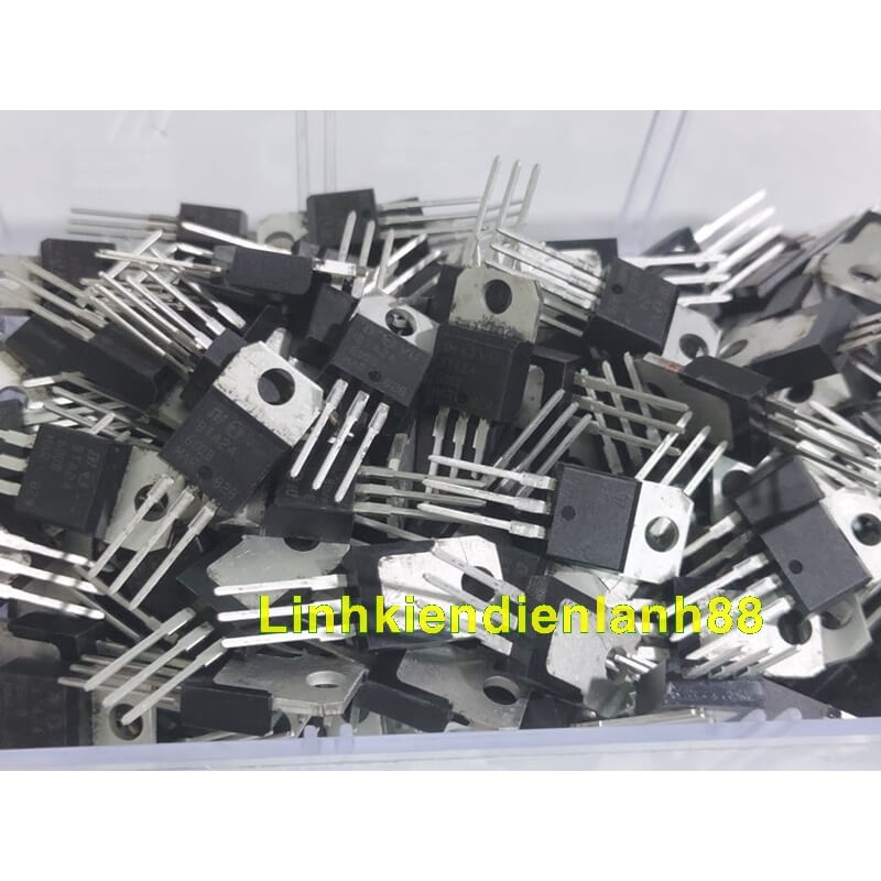 Triac cắm BTA24-600 BTA24 mới chính Hãng !