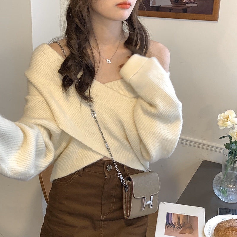 Áo trễ vai croptop xinh xắn , len siêu mịn , mặc được 2 kiểu luôn nha ce