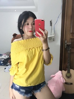 Áo trễ vai nhún vai