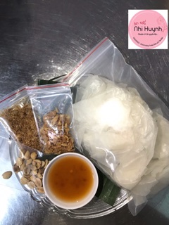 Bánh tráng phơi sương sốt me