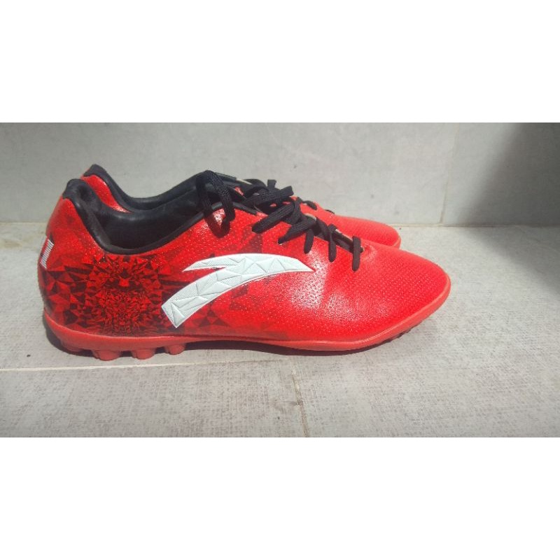 Giày đá bóng Anta size 42