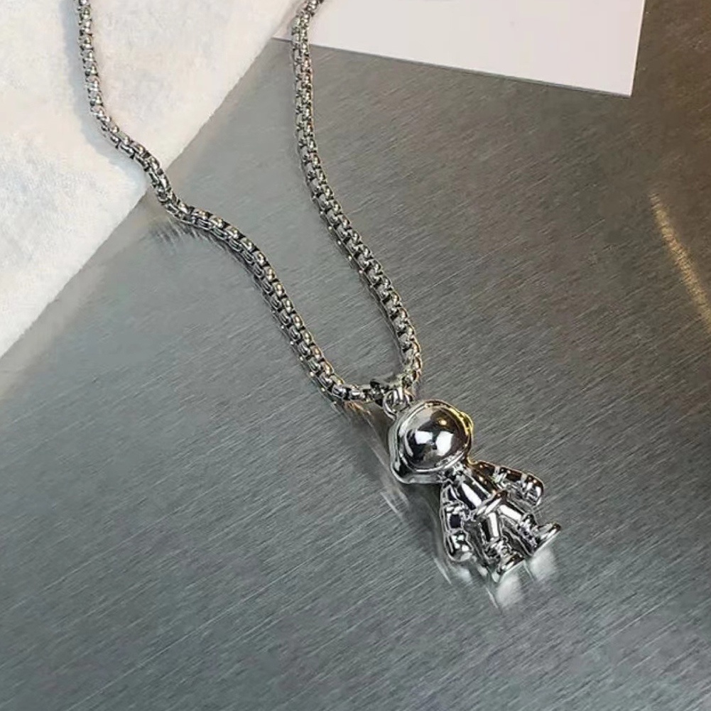 Vòng cổ Đôi Mặt Trái Tim Và Phi Hành Gia Thời Trang