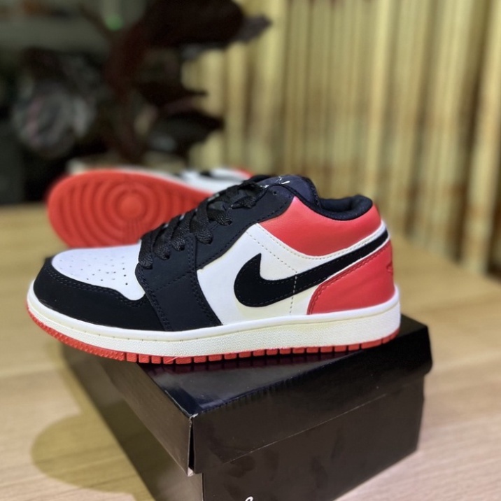 Giày Jordan Đỏ Đen Cổ Thấp Nam Nữ, Giày Sneaker JD1 Đỏ Đen  Thời Trang Cao Cấp Hottrend 2023
