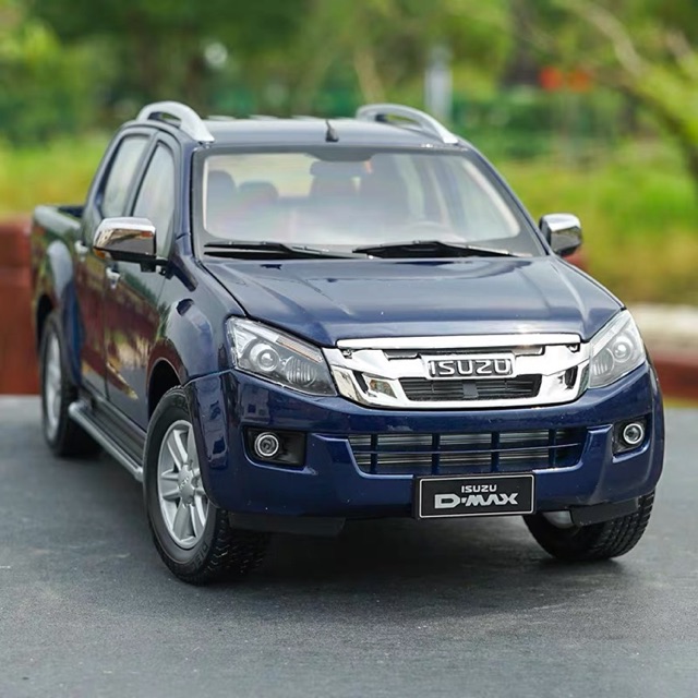 MÔ HÌNH XE ISUZU D-MAX TỶ LỆ 1:18