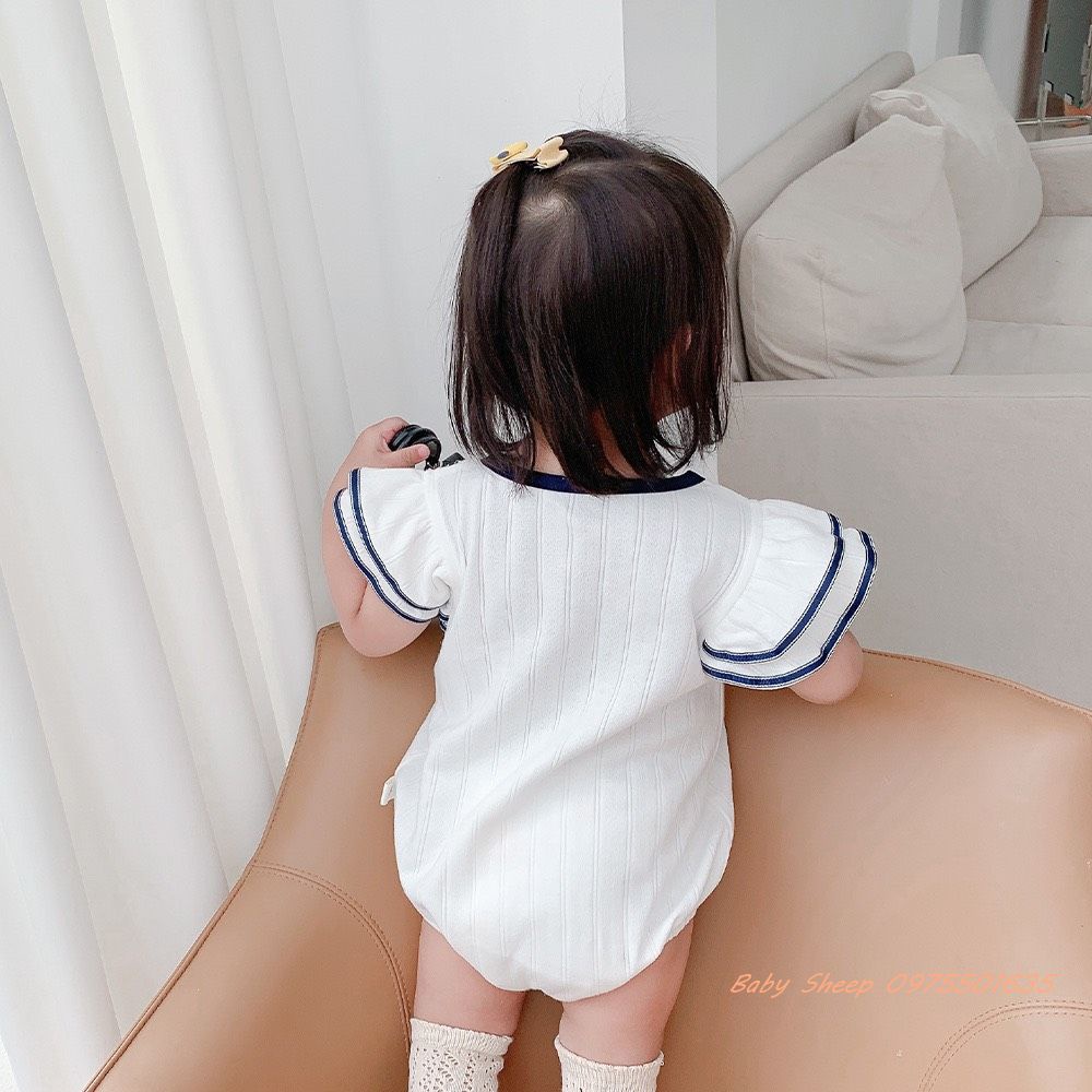 Body cộc tay tiểu thư bé gái sơ sinh đầy tháng thôi nôi màu trắng tay áo cánh tiên có nơ ngực dây