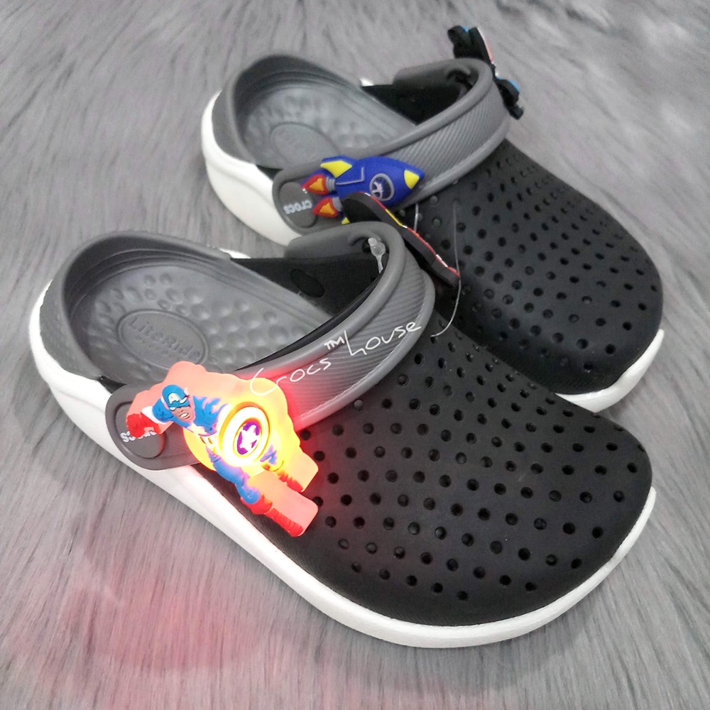 Dép sục crocs literide bé trai tặng kèm 4 jibbitz 2d, dép crocs trẻ em cao cấp  - Crocs house