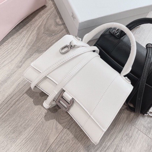 Túi xách BalenciagaHourglass Tote Bag Tag Bạc Súp Bơ