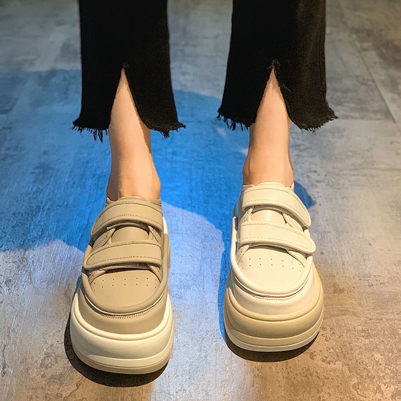 Giày Sneaker Đế Dày Phong Cách Mới Trọng Lượng Nhẹ Thoải Mái Dễ Phối Đồ Cho Nữ