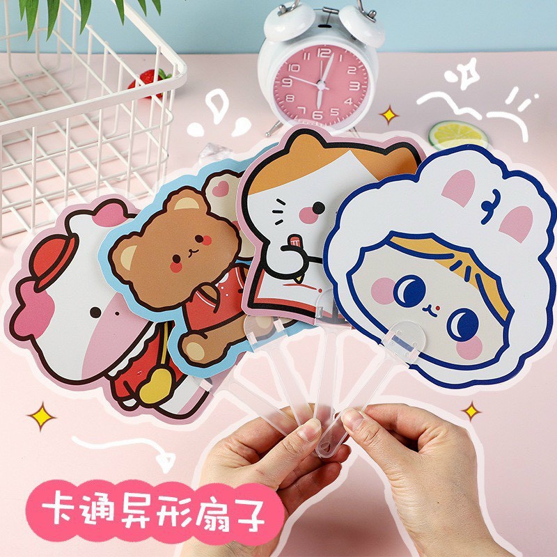 Quạt cầm tay hoạt hình dễ thương
