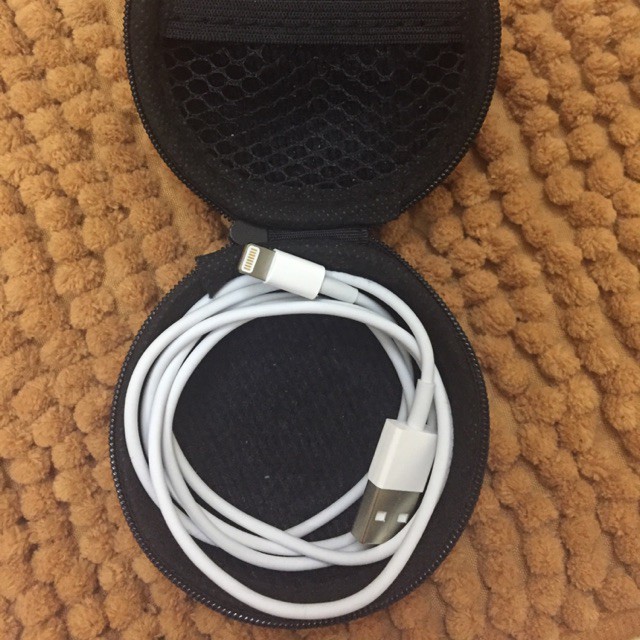 Cáp iphone 5/5s theo máy like new