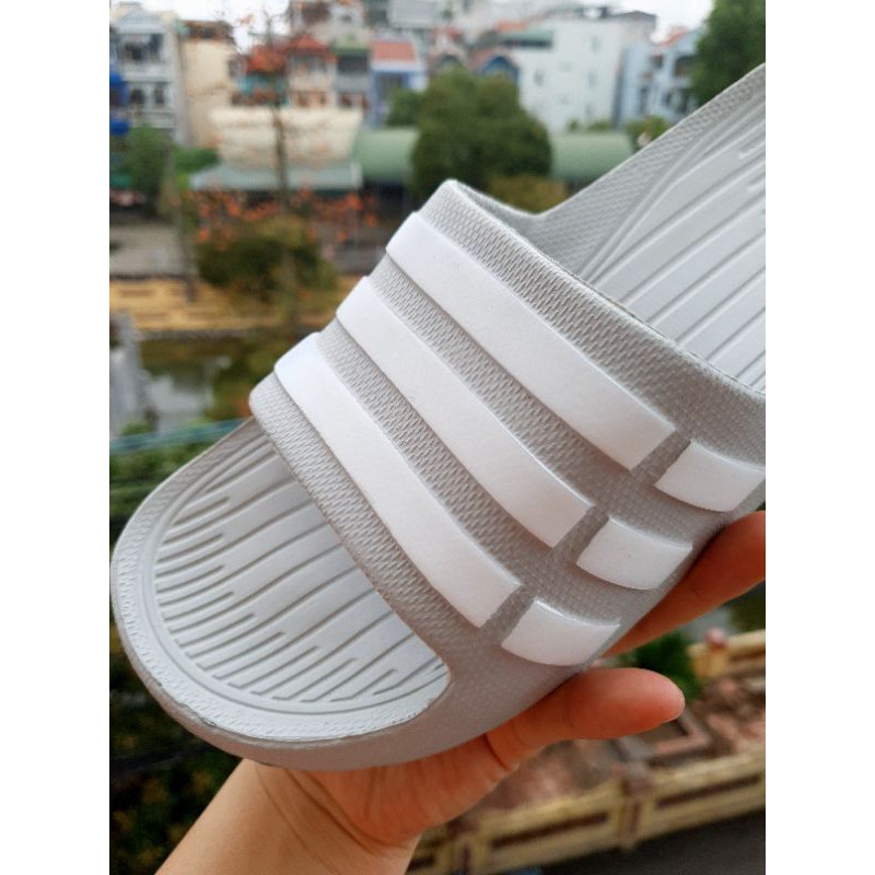 Dép nam đi trong nhà chất siêu nhẹ màu xám kẻ trắng[ cam kết giá rẻ nhất sàn