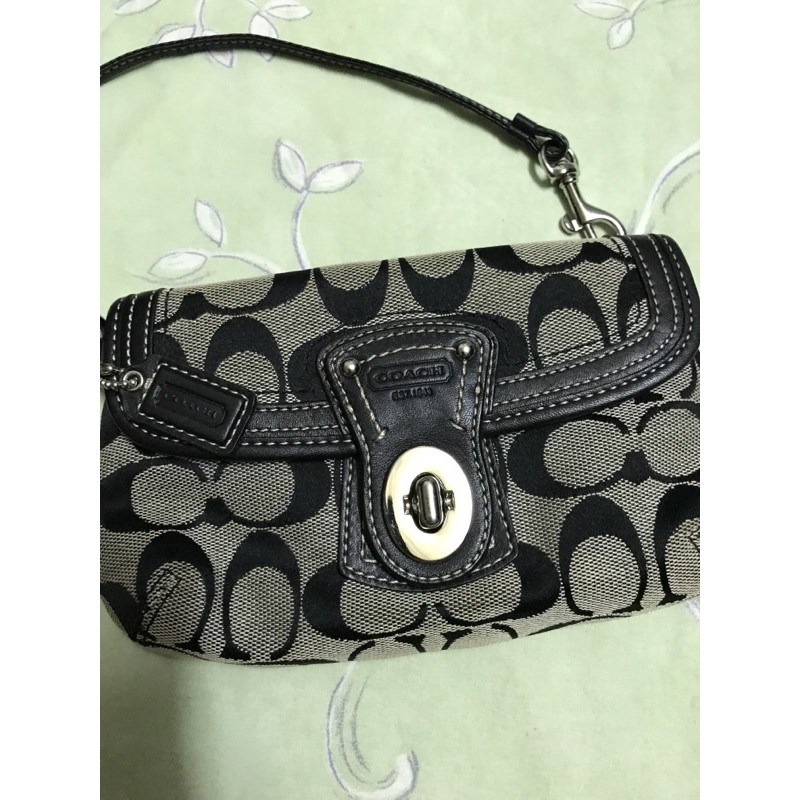 Ví mua từ nước ngoài ,hiệu COACH , chuẩn Auth của Mỹ 🇺🇸 .