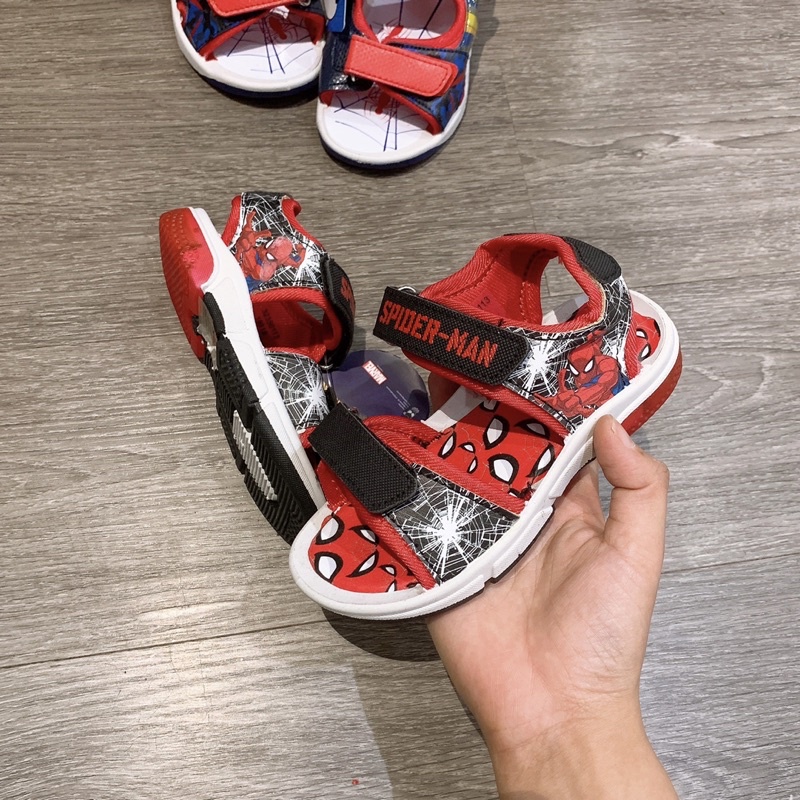 Sandal đèn nháy bé trai