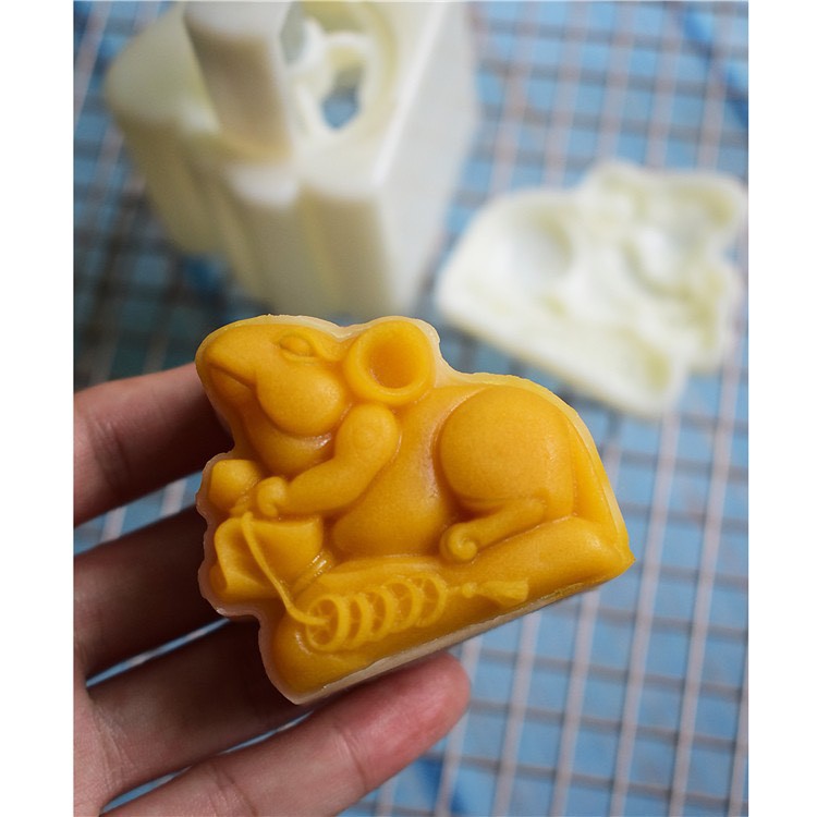 Khuôn trung thu lò xo 2020 hình con chuột 50 gam mẫu 183