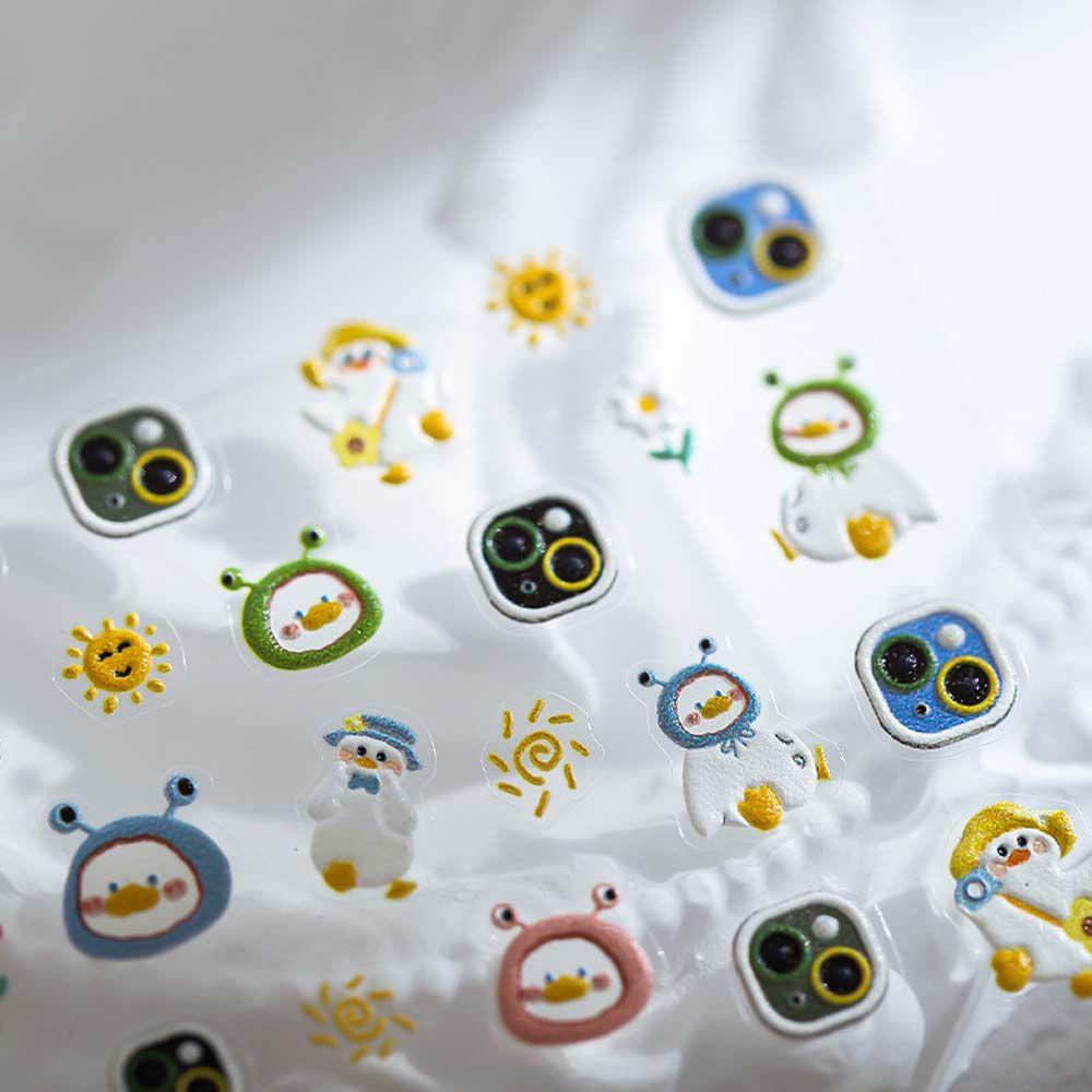 Miếng Dán Trang Trí Móng Tay Tự Dính Họa Tiết Hoạt Hình Gấu Pooh / Vịt Xinh Xắn