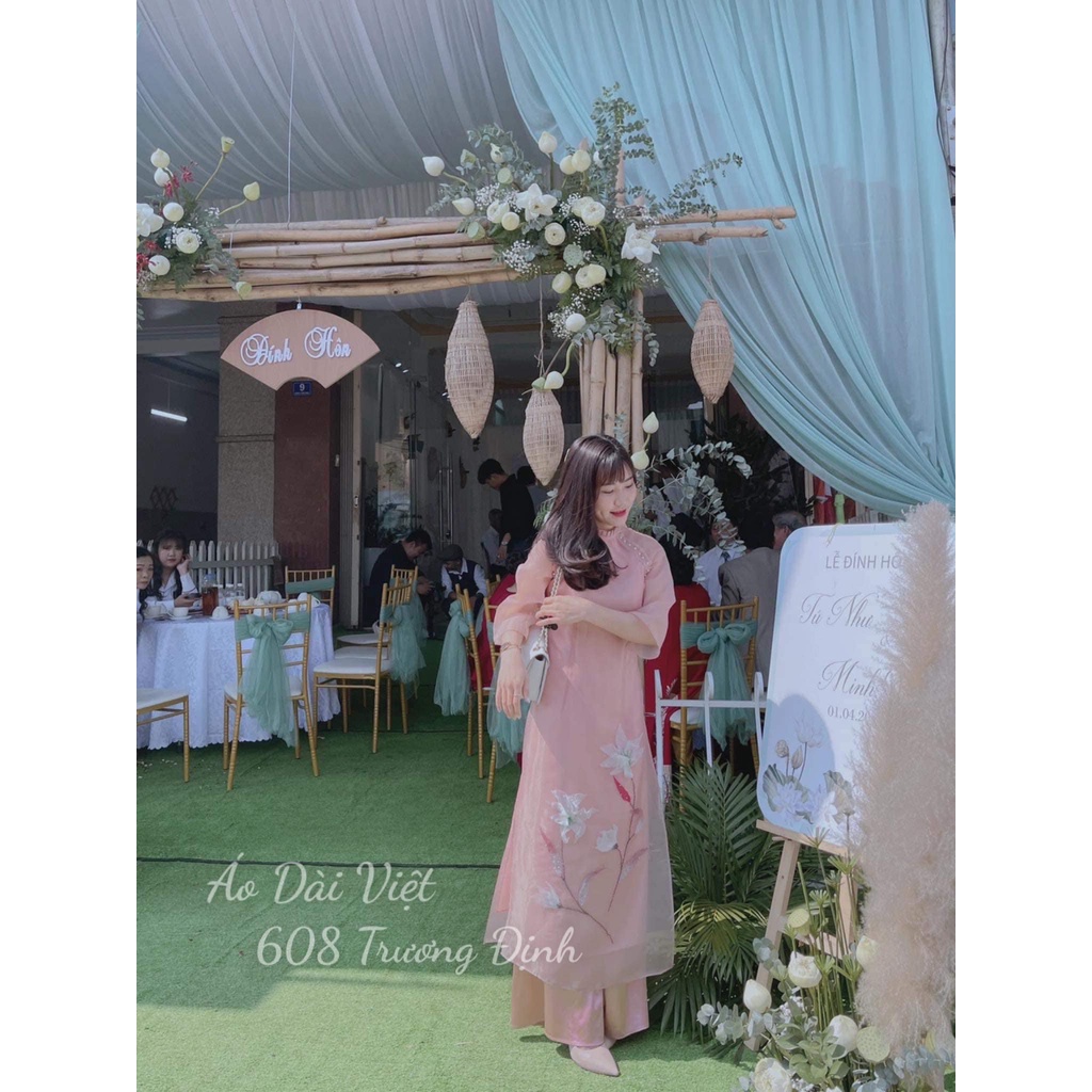 Áo Dài Cách Tân Nữ vải Voon Thêu Hoa Nổi Măc đi chơi, sự kiện, đi ăn cưới - Thiết Kế Áo Dài Việt