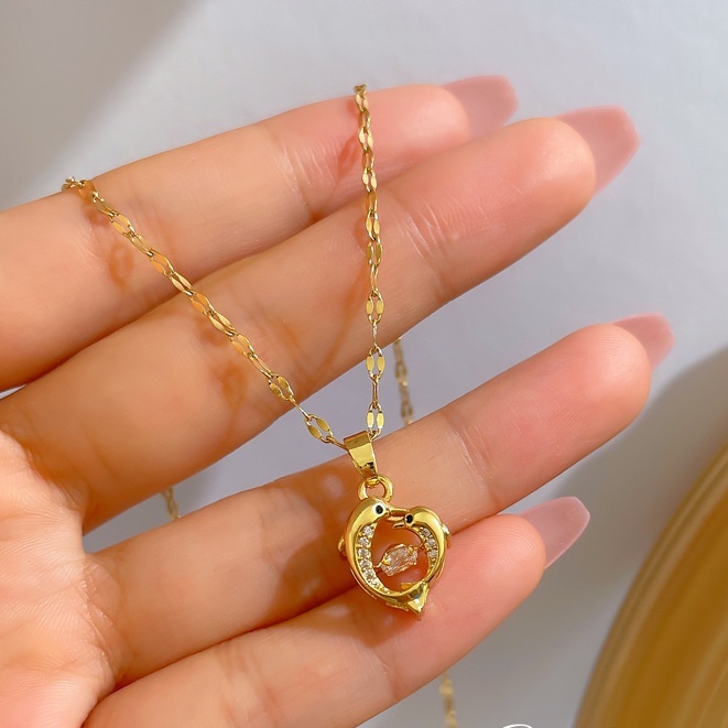 Vòng cổ Thép Titan Mặt Hình Cá Heo Thông Minh Dát Vàng Nhỏ Đơn Giản Thời Trang Cho Nữ