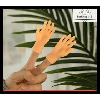 Bàn tay nhỏ vút ve chó mèo