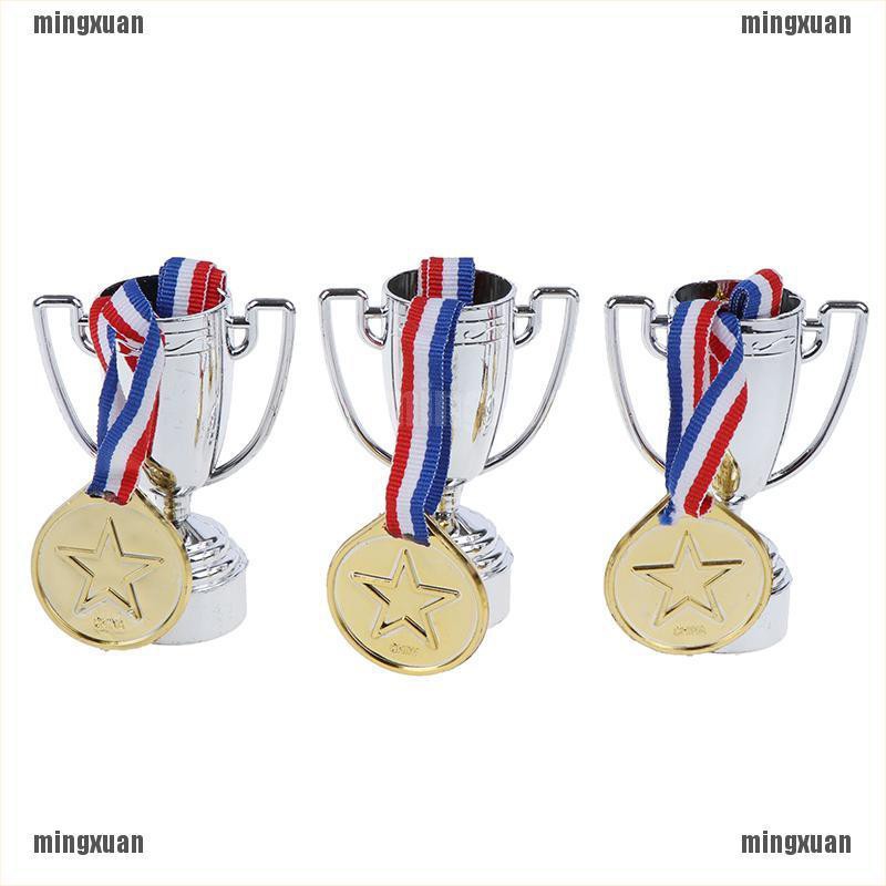 1 (Hàng Mới Về) Set 3 Món Đồ Chơi Bằng Nhựa Màu Vàng Kim + 3 Dụng Cụ Trophy Cho Trẻ Em