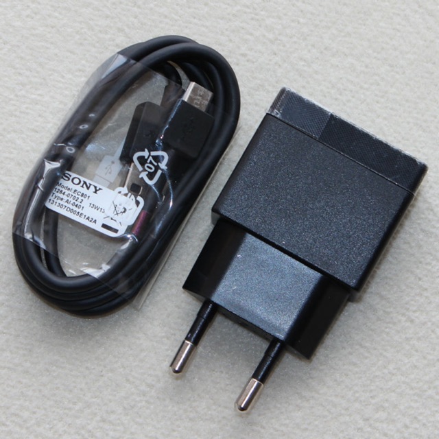 Bộ củ sạc và dây cáp Sony