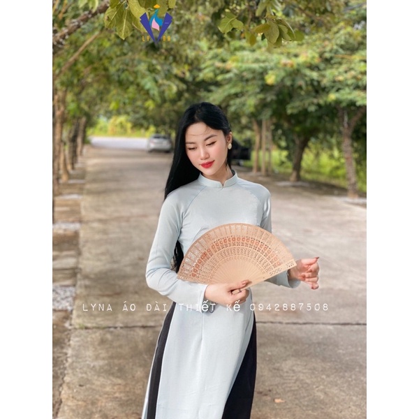 Áo dài truyền thống đẹp, áo dài màu trắng xanh nhẹ nhàng, lụa mềm mịn, tôn da và tôn dáng