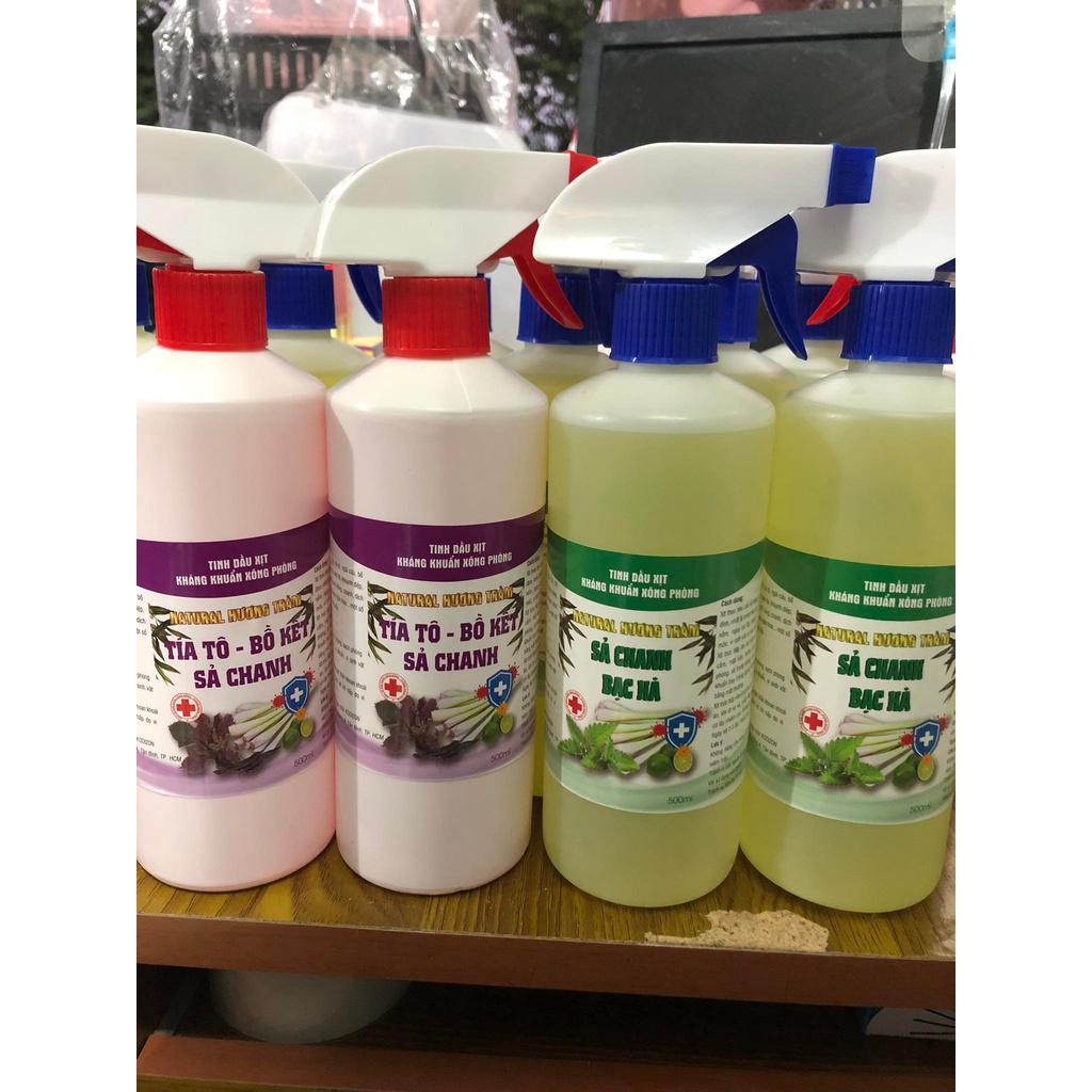 Tinh dầu xịt kháng khuẩn xông phòng hương tràm Sả Chanh Bạc Hà, Tía Tô Ngải Cứu chai 500ml.